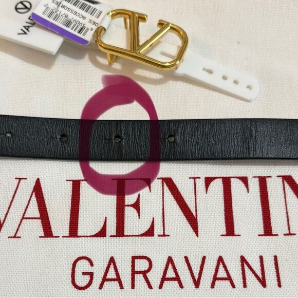 Valentino REVERSIBLE SIGNATURE BELT/GLOSSY CALFSKIN 30 MM SMOKEY/ NEW $6… - Picture 3 of 16